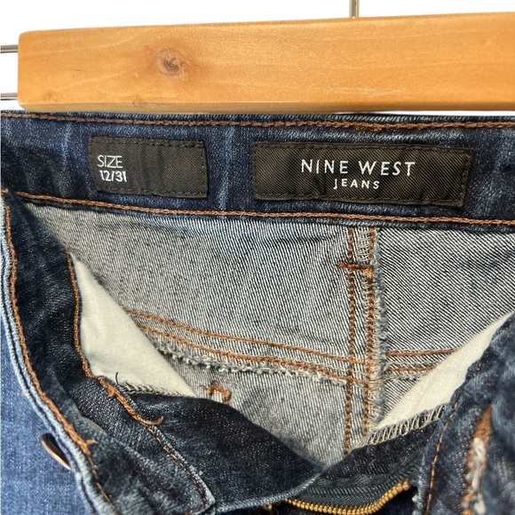 Apt. 9 Denim Bermuda Shorts, Sz 12/31 . - Picture 5 of 6